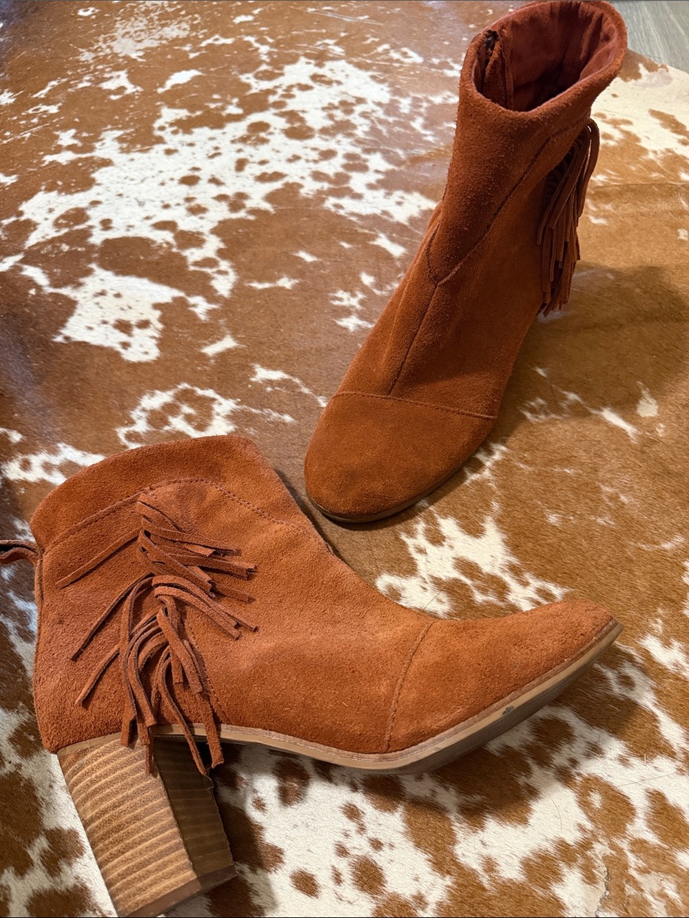 Women's Suede Toms Fringe Ankle Boots in Rust